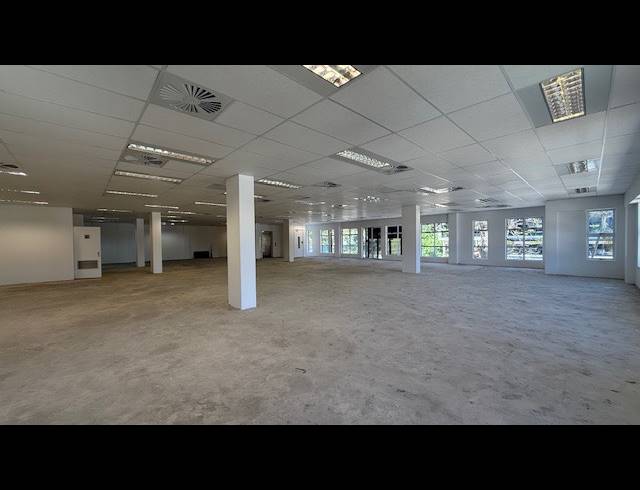 570.80M² OFFICE TO LET IN MORNINGSIDE